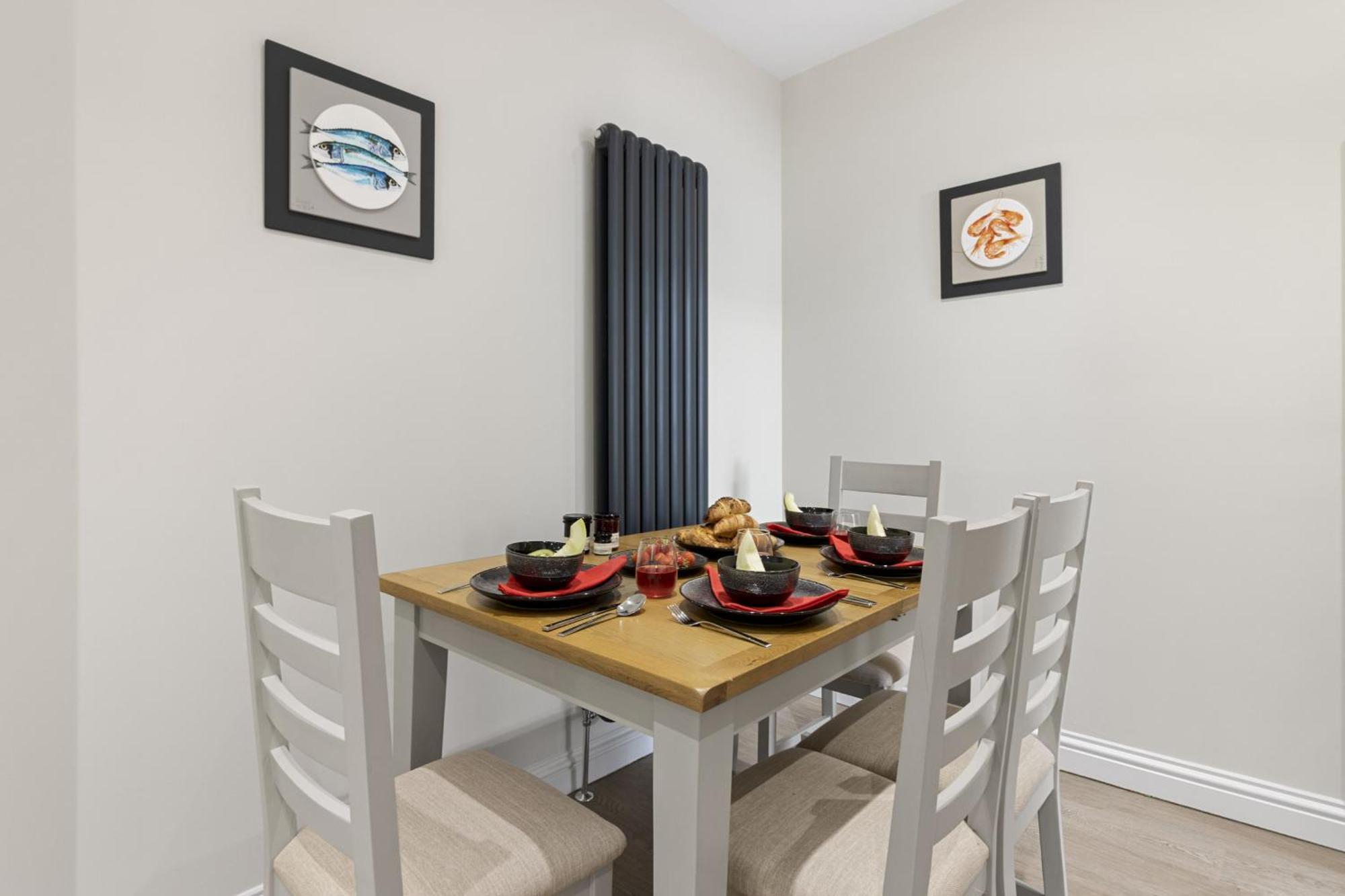 Bolton Plaice Villa Бриксам Екстериор снимка