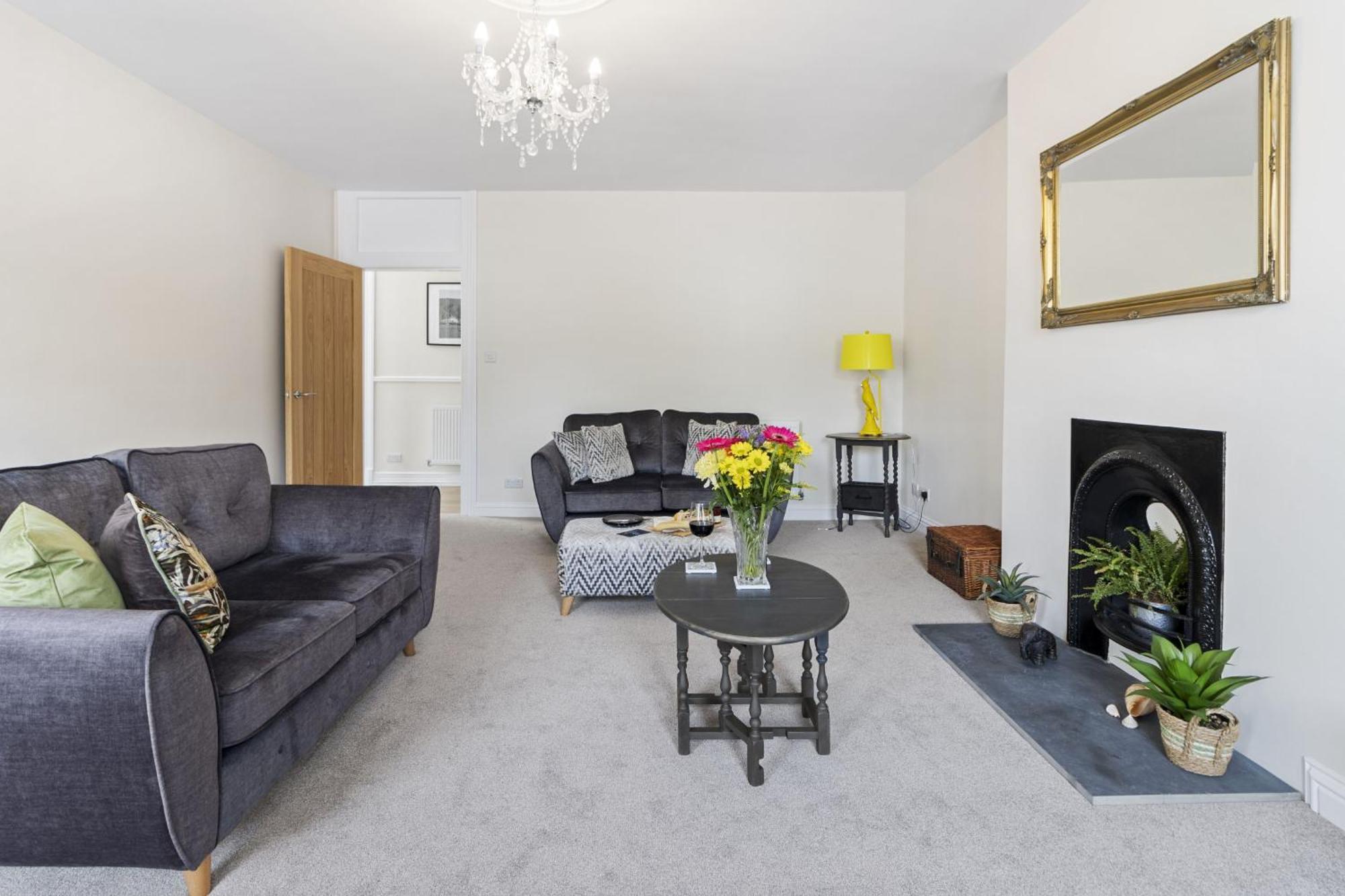 Bolton Plaice Villa Бриксам Екстериор снимка